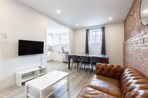 Modern 6-bedroom in the heart of Le Plateau.